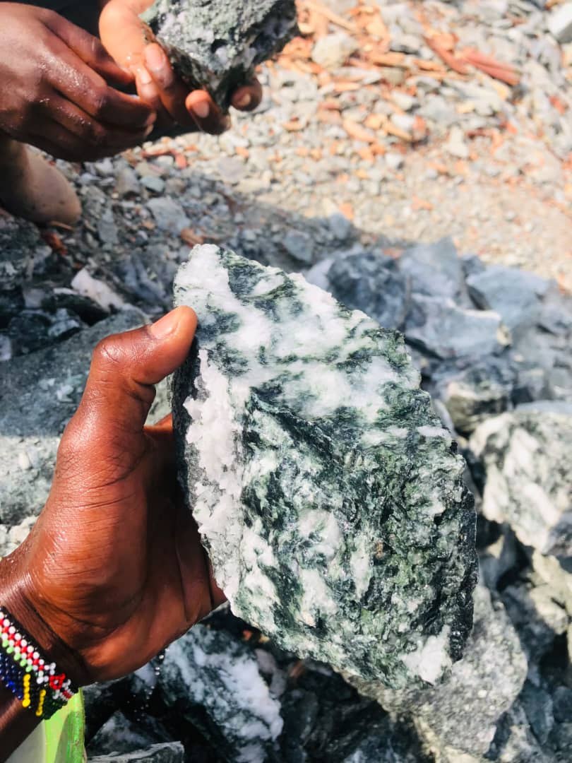 Quality quartz vein being collected